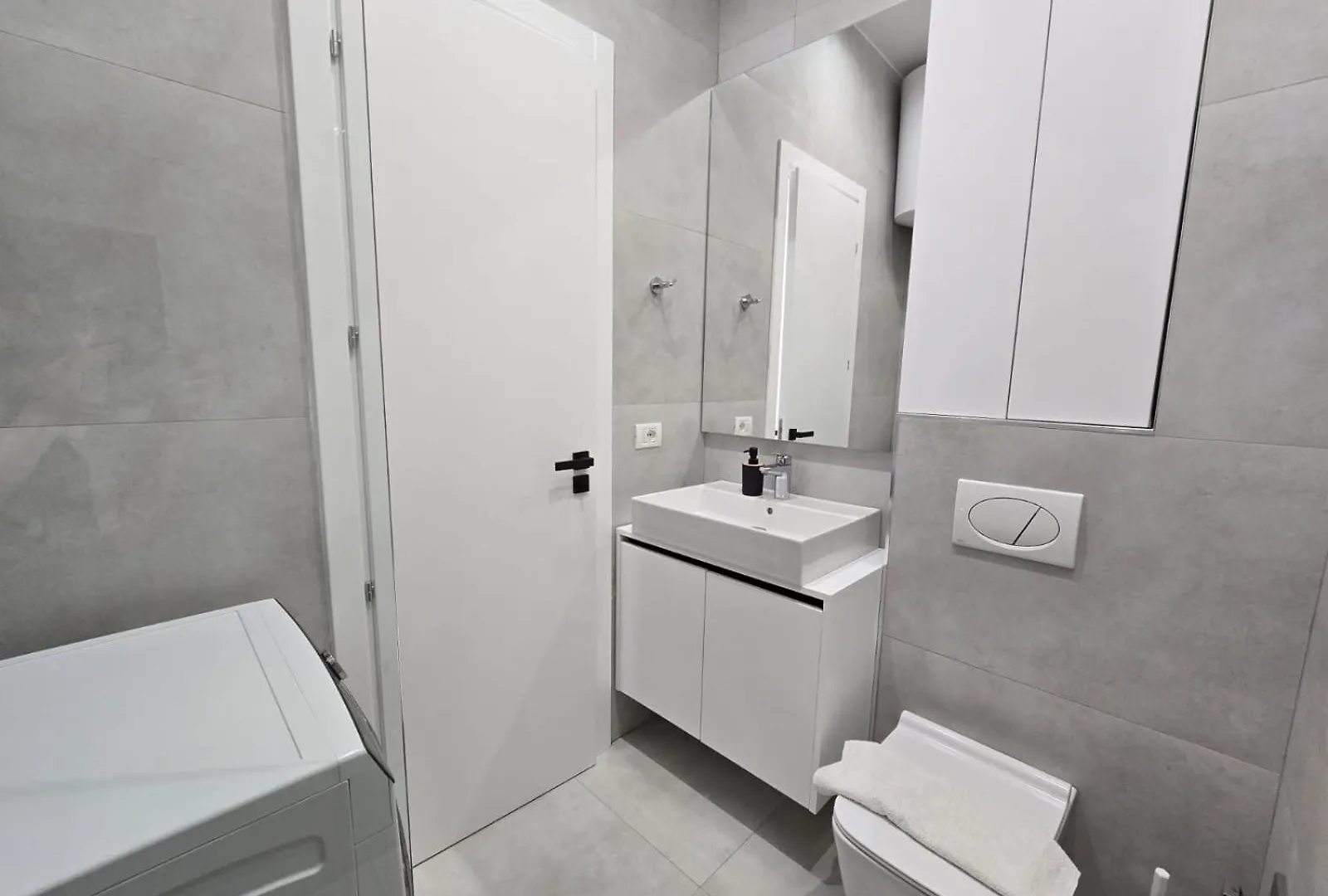Modern Studio Escape Tirana 0*,
